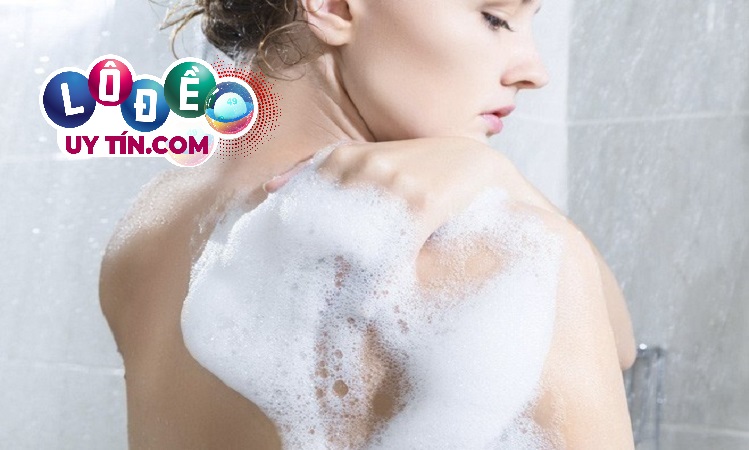 Phân tích giấc mơ thấy phụ nữ tắm đánh con gì dễ trúng nhất?